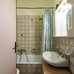 B116 By Interhome * Гиффа
